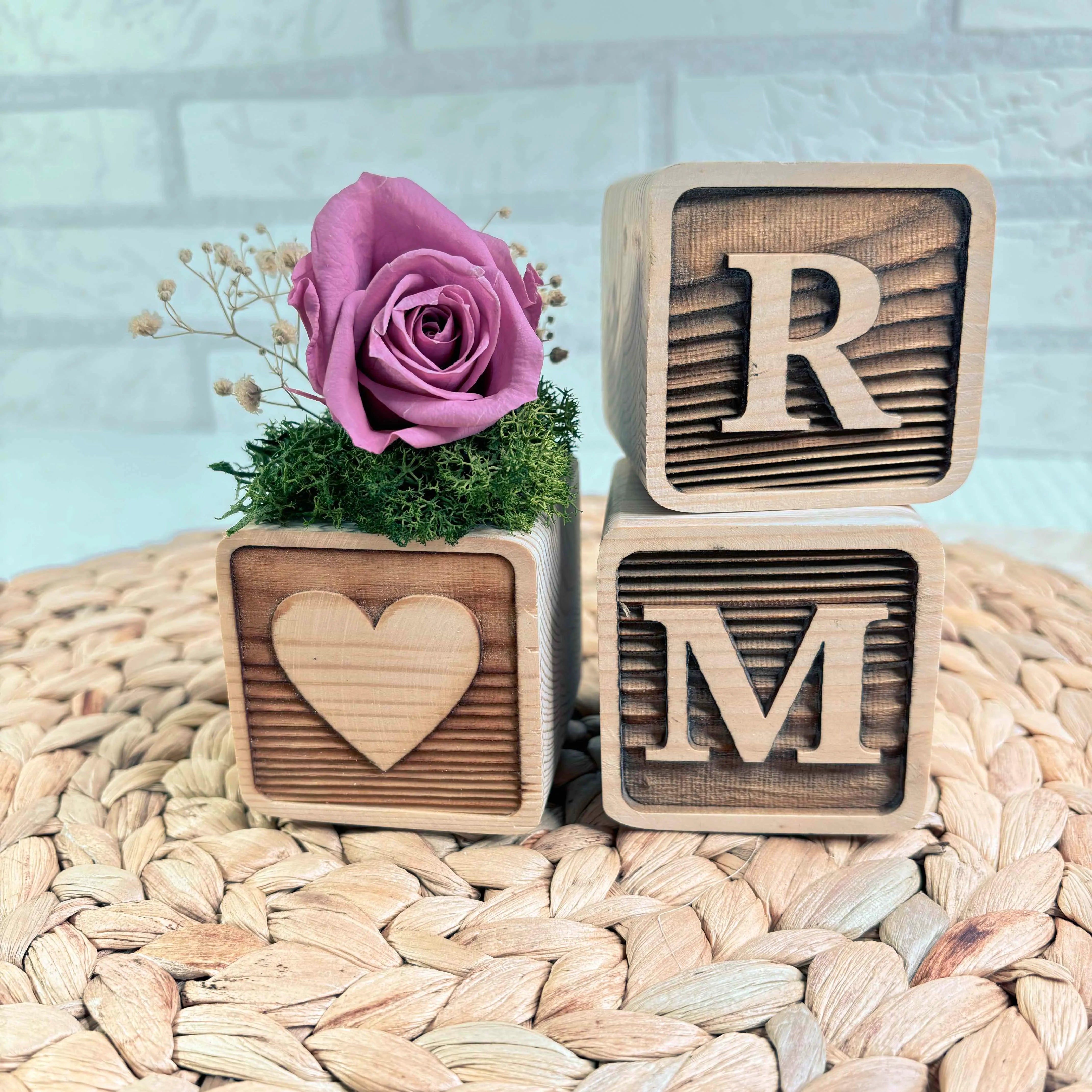 Cubos de Madera "INICIALES DE AMOR"