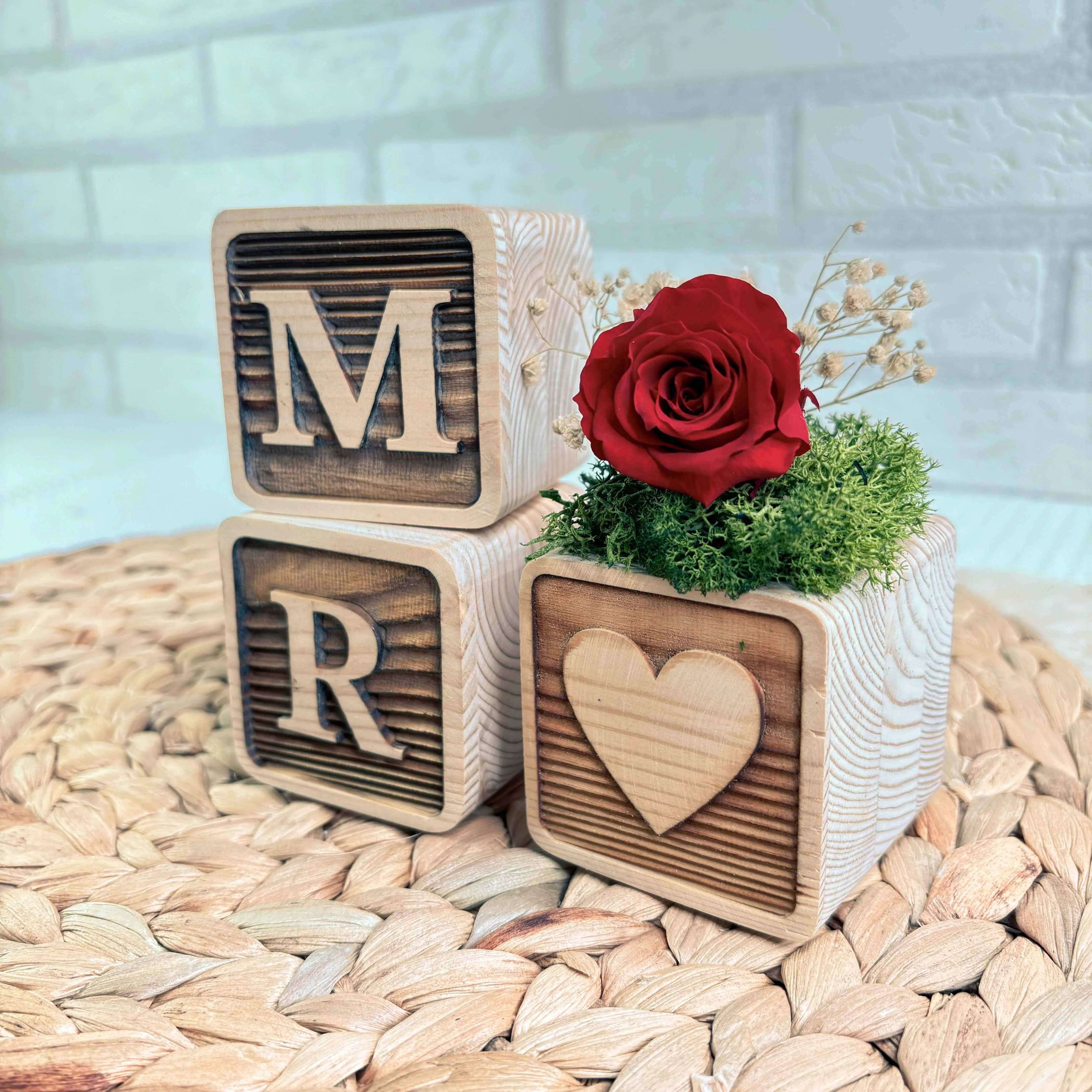 Cubos de Madera "INICIALES DE AMOR"