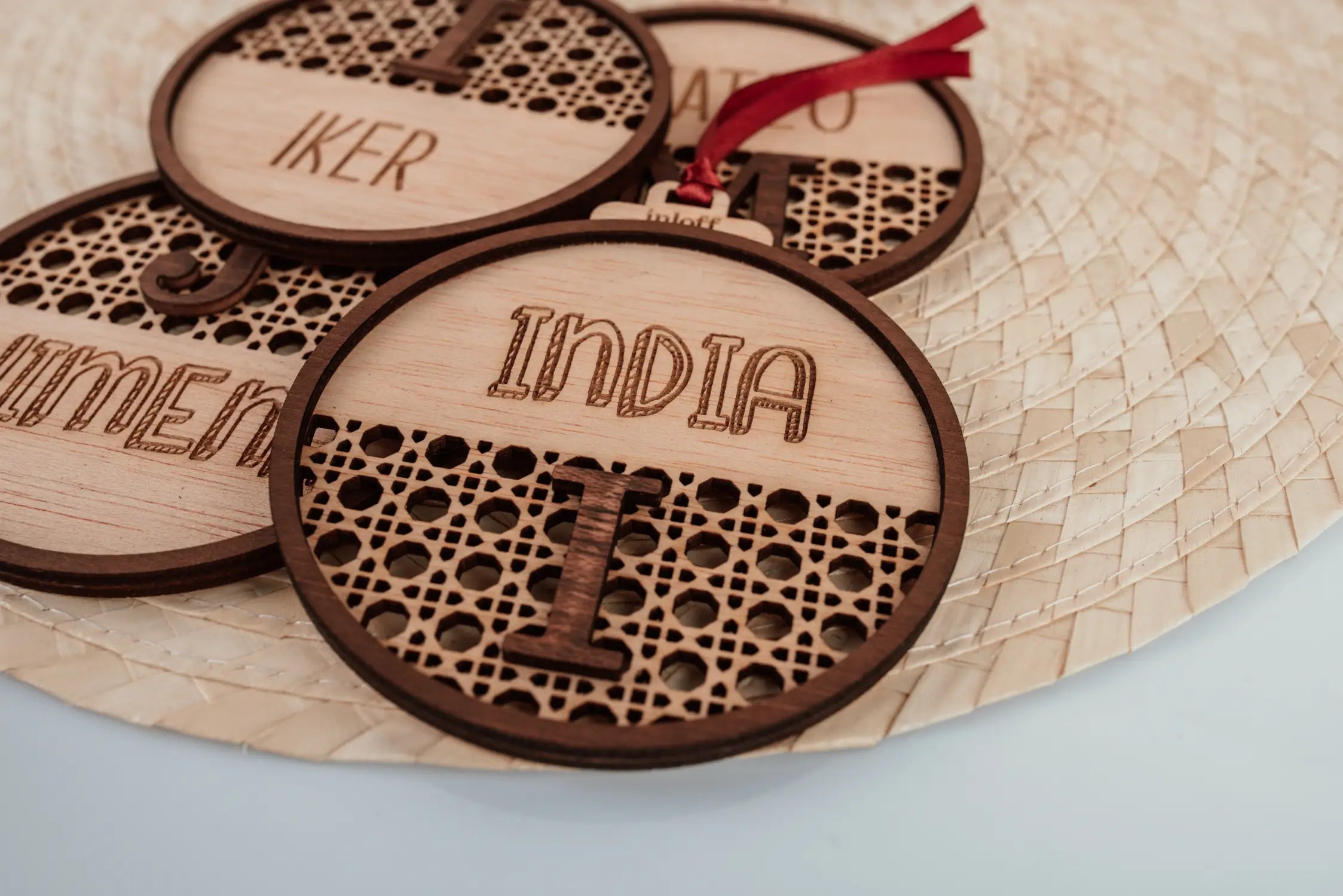 BOLA DE NAVIDAD RATÁN "MI PERSONA"