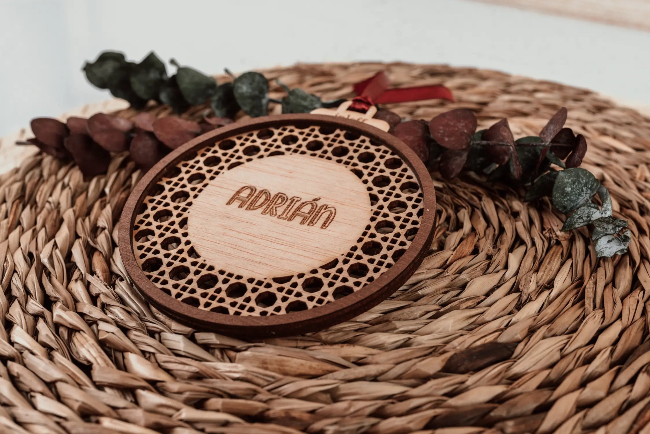 BOLA DE NAVIDAD RATÁN "NOMBRE"