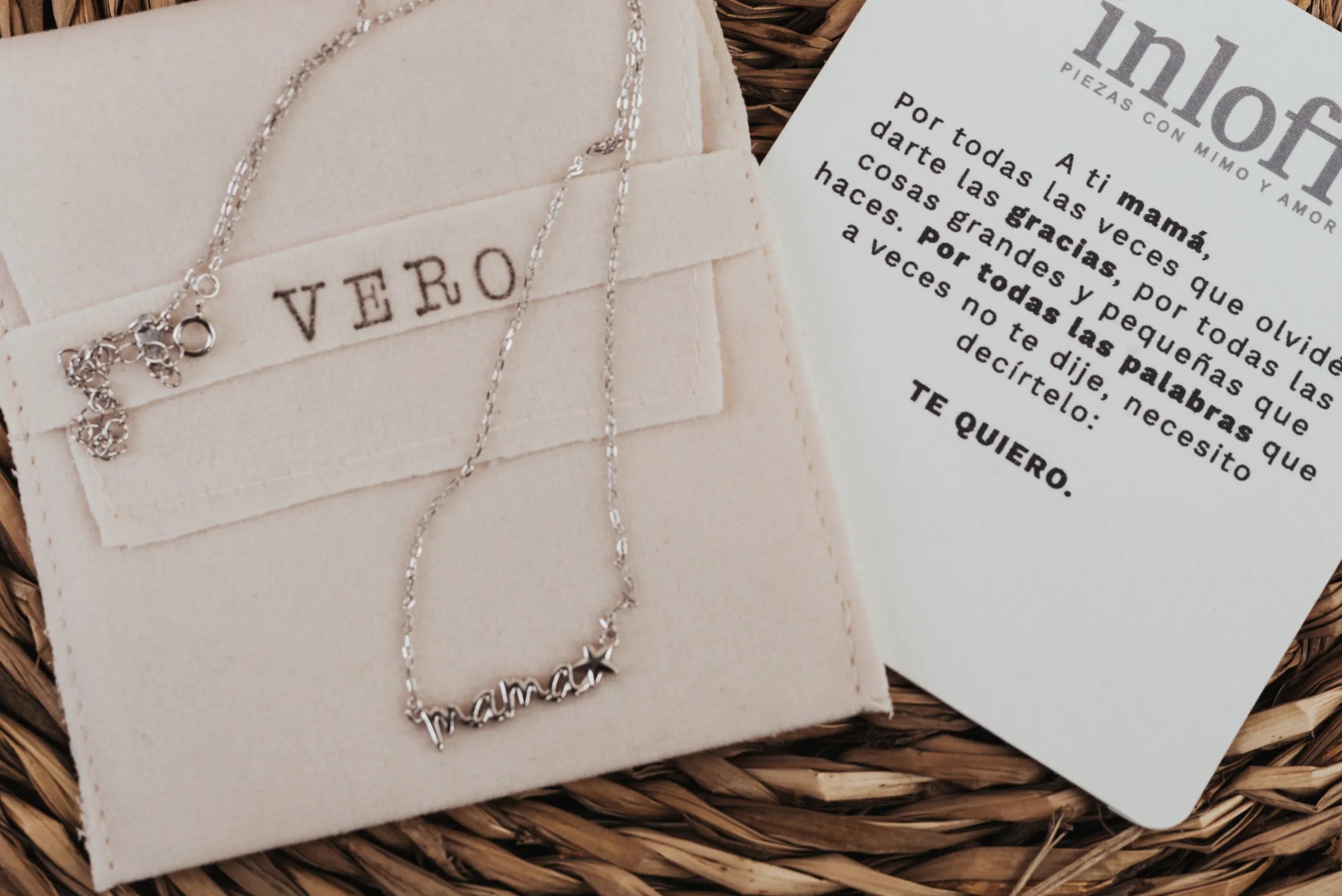 COLLAR DE PLATA “TE QUIERO MAMÁ”