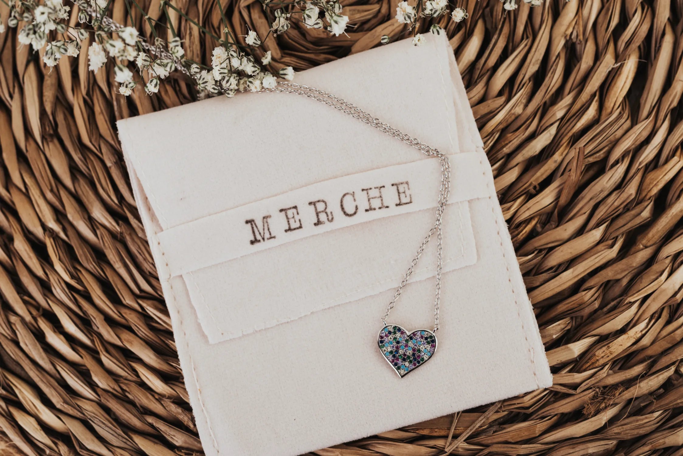 EDICIÓN LIMITADA COLLAR DE PLATA “CORAZÓN”