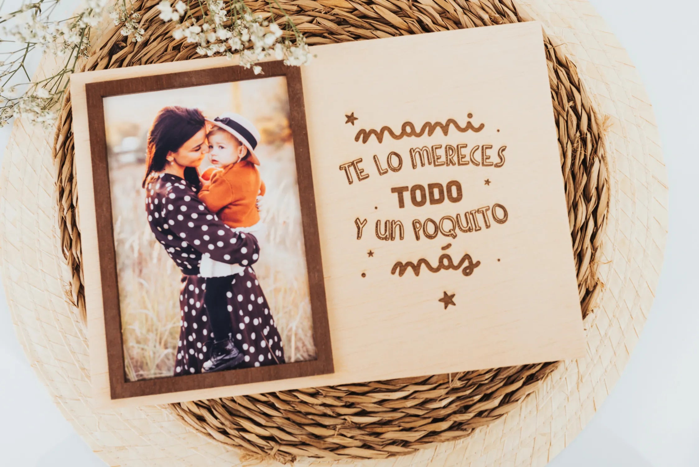 MARCO FOTOS “MAMI TE LO MERECES TODO”