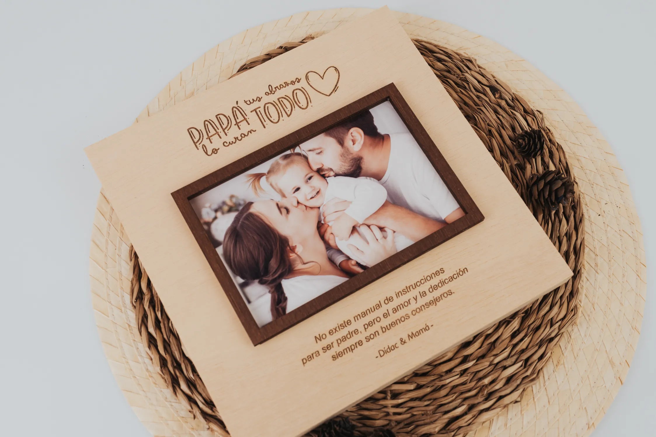 MARCO FOTOS "LOS ABRAZOS DE PAPÁ"