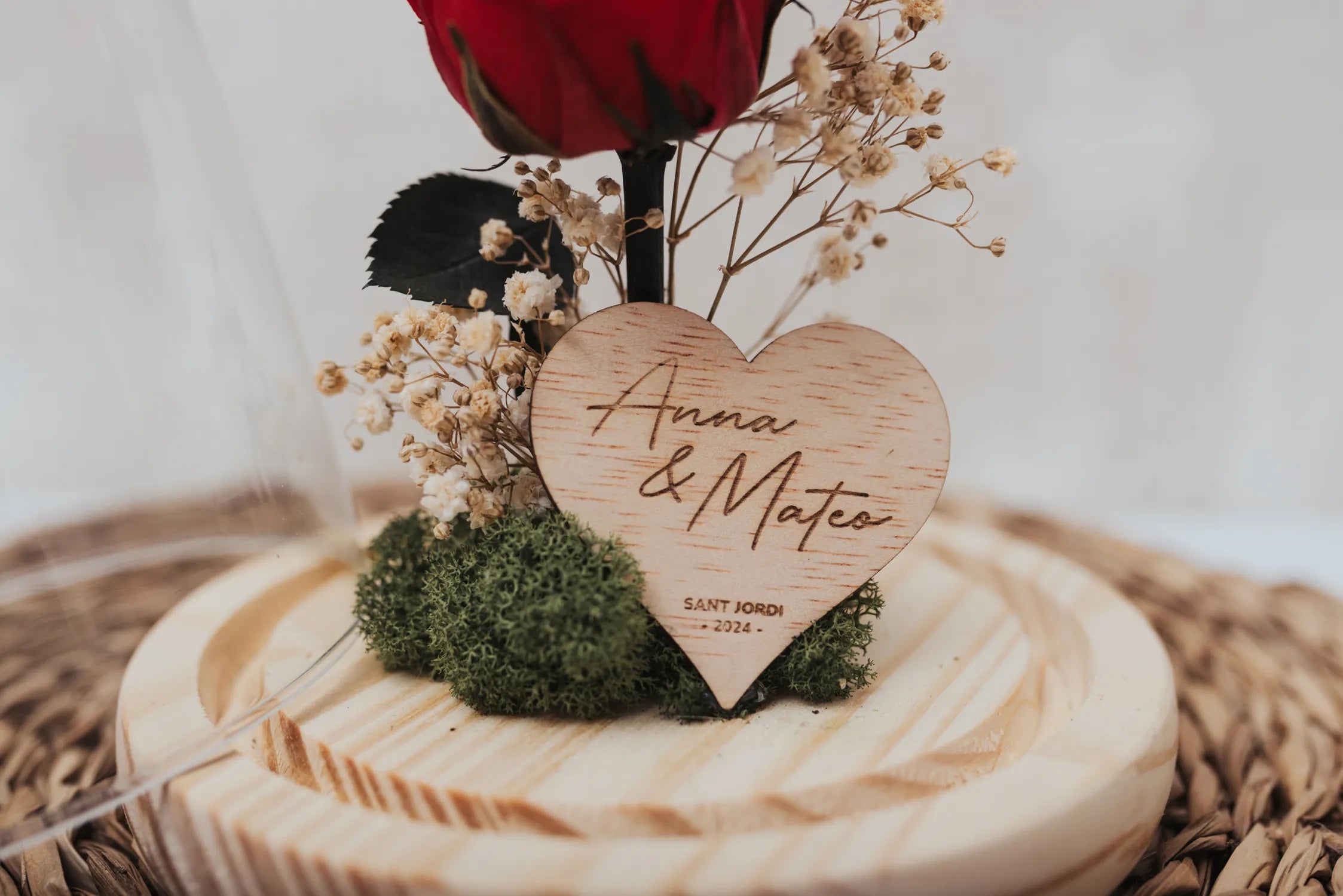 CÚPULA ROSA ETERNA PERSONALIZADA ESPECIAL SANT JORDI