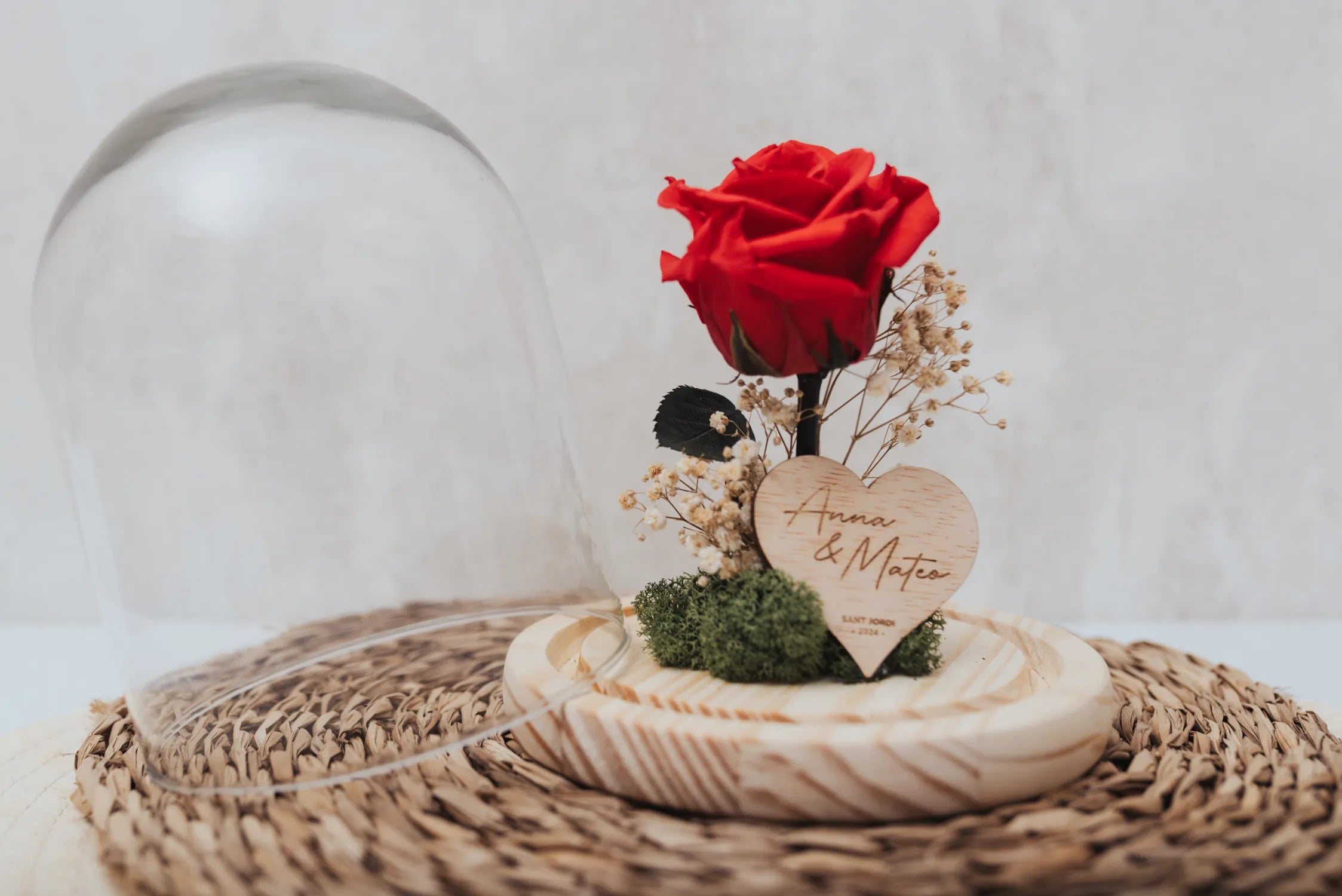 CÚPULA ROSA ETERNA PERSONALIZADA ESPECIAL SANT JORDI