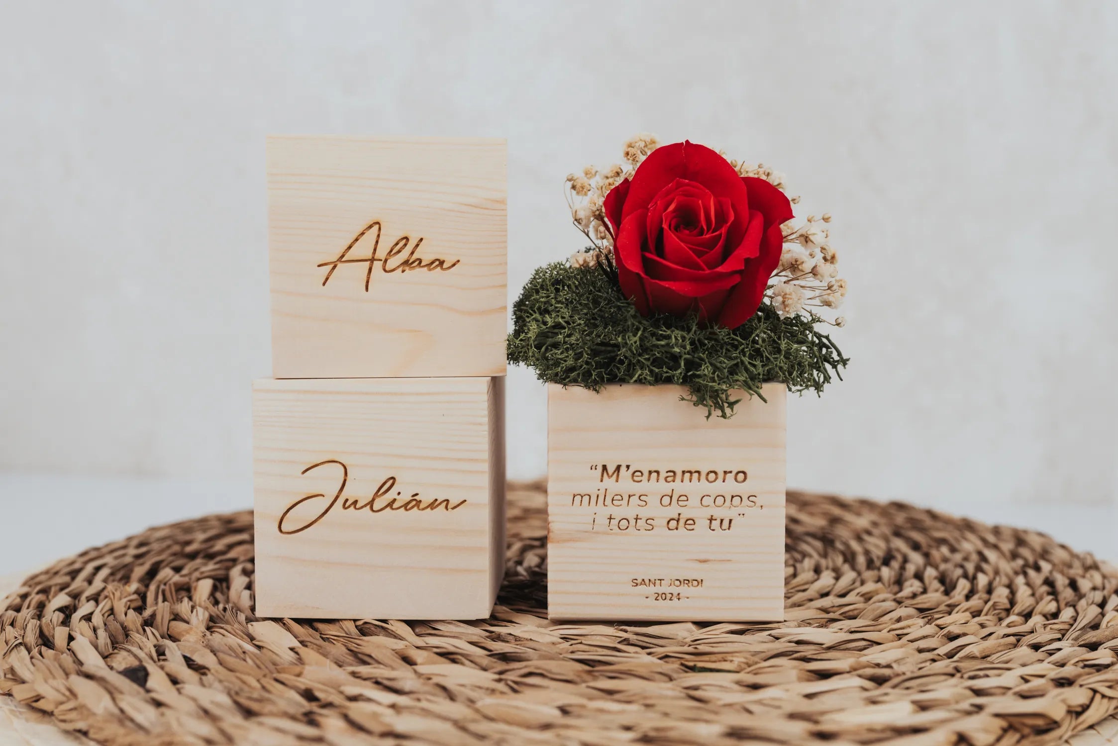 CUBOS DE MADERA "AMOR" ESPECIAL SANT JORDI